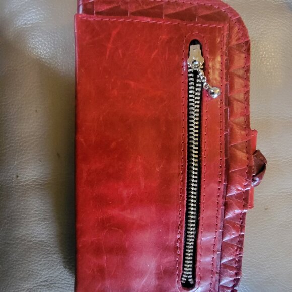 Red wallet - Picture 2 of 5